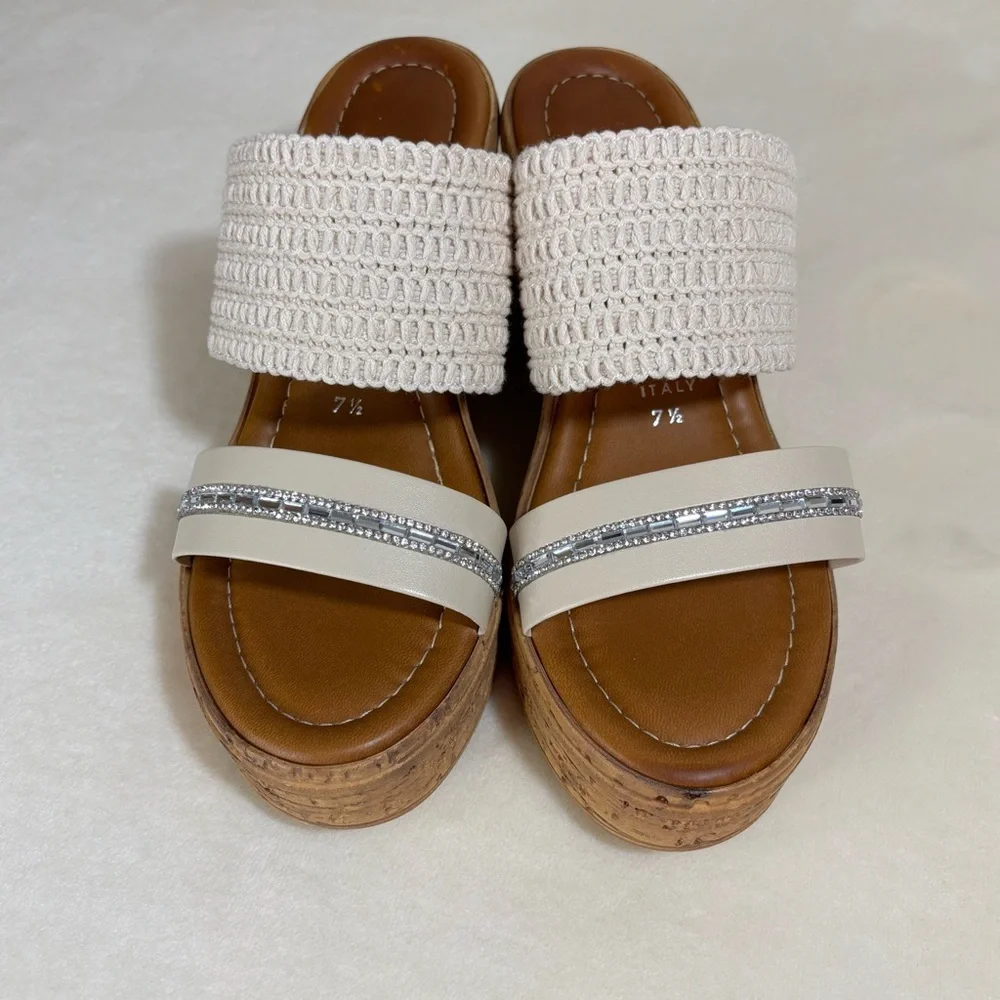 Toscanella Women’s Wedge Slides Cream Sandals Size 7.5